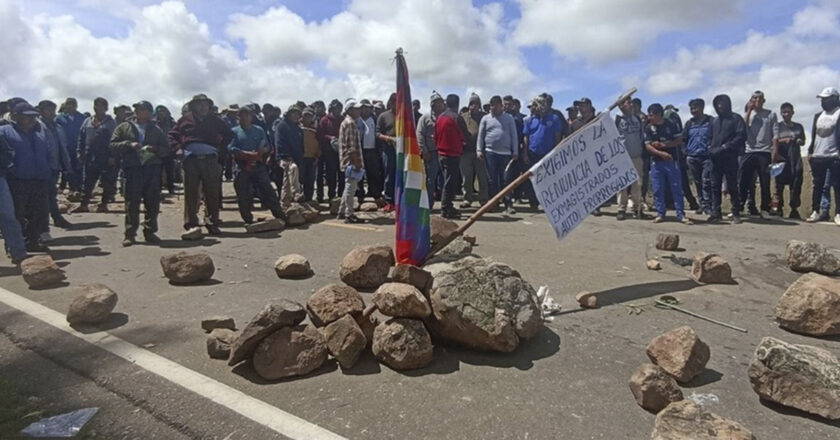 Productores de Cochabamba y Santa Cruz alertan de retrasos en la siembra, y La Paz está en emergencia