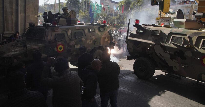 Militares en servicios pasivo se acusan de escribir el discurso “presidencial” de Zúñiga