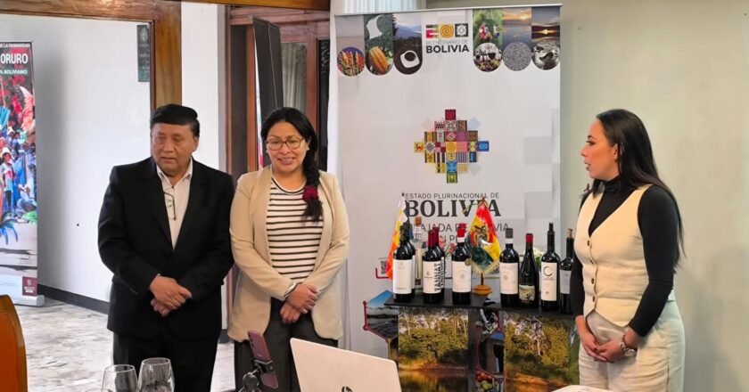 Bolivia promociona en Perú la cata de vinos y singanis de altura