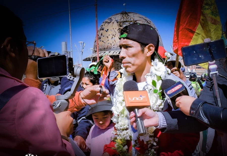 Orureños despiden al fondista Héctor Garibay quien participará en las Olimpiadas de París