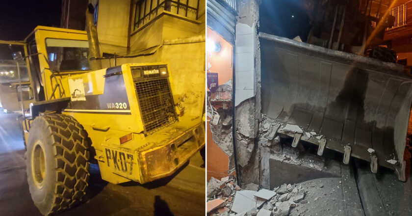 Un tractor choca contra una vivienda en la zona Miraflores de La Paz