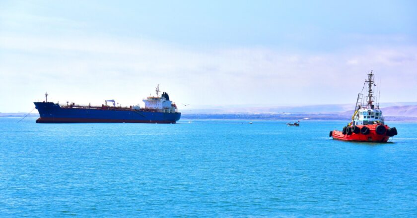 YPFB descarga 103.000 barriles de diésel en Terminal Arica y acumula 100 cisternas despachadas al país