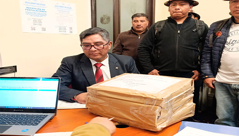 Edwin Quispe se postula para el Cargo de Fiscal General del Estado