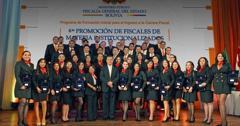 Lanchipa entrega títulos a 49 graduados del Sexto Programa de Formación e Institucionalización de Fiscales de Materia