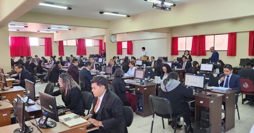 Sexto programa: Postulantes a Fiscales de materia institucionalizados rinden evaluación final en Sucre