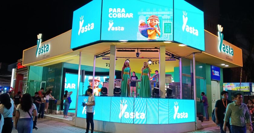 “Yasta Experience” Revoluciona la Expocruz 2024: Un viaje sensorial de fusión con sabores cruceños e impulso al emprendimiento local