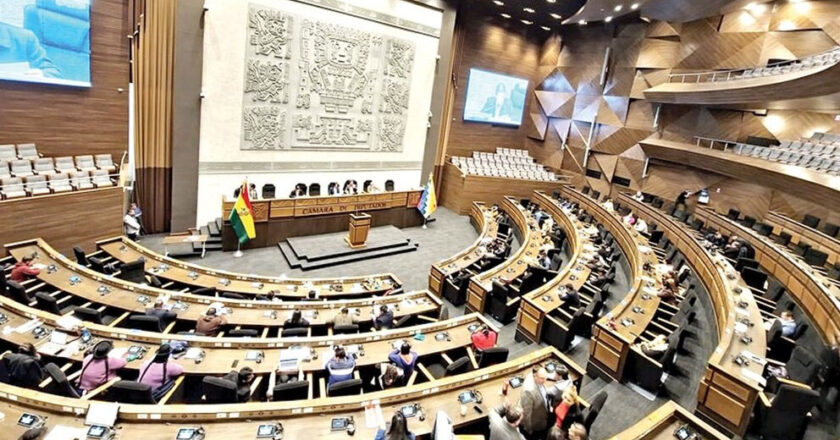 Asamblea publica nómina de 42 habilitados para el cargo de Fiscal General del Estado