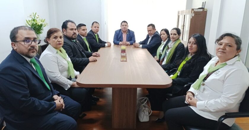 Fiscal General visita la Fiscalía Departamental de Cochabamba, el IDIF de Coña Coña y el CIENA para evaluar el servicio que se otorga a la población