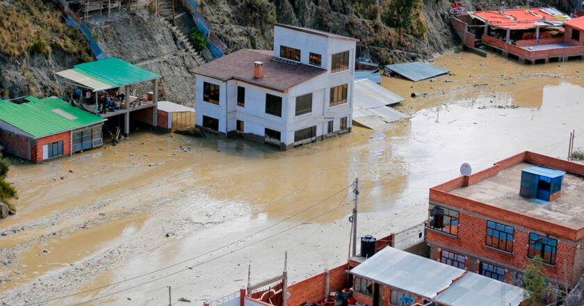 Lluvias en La Paz elevan niveles de ríos y alertan riesgo de deslizamientos