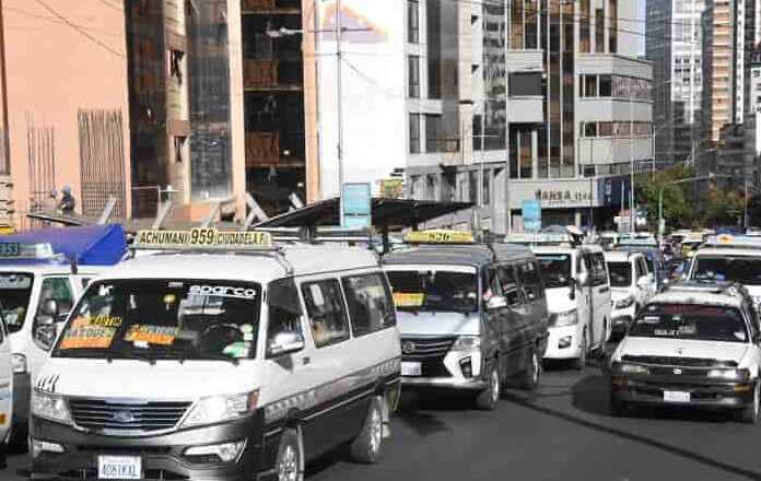 Alcalde de La Paz anuncia que ahora no habrá incremento de pasajes, pero se lo discutirá el próximo año