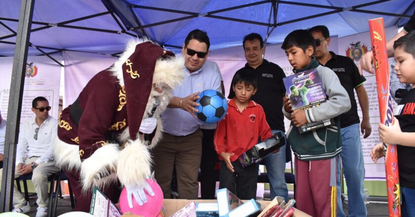 Gran Chocolatada Navideña: en medio de diversión y alegría el Fiscal General obsequia más de 2.000 juguetes a niñas y niños en Sucre