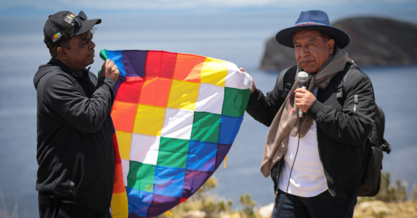 Bolivia e India celebran un encuentro cultural en la sagrada Isla del Sol